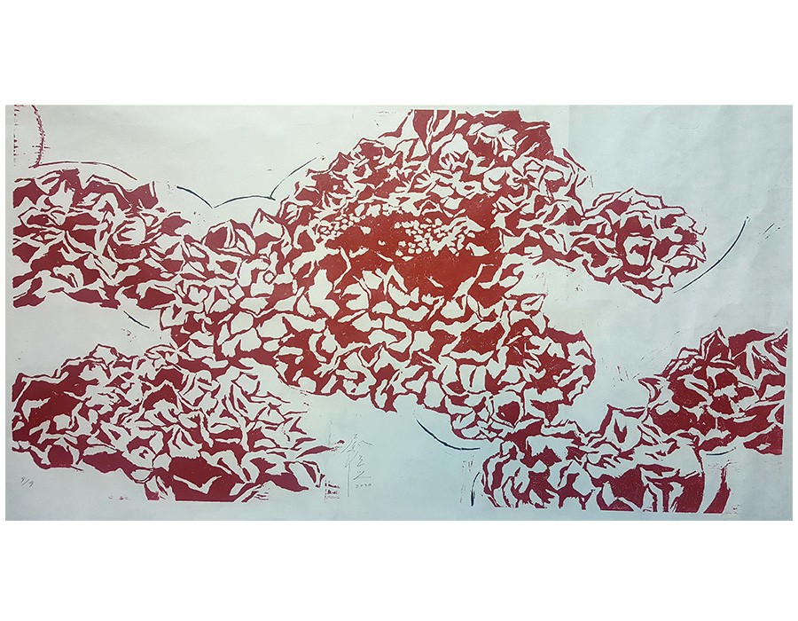 Grand hydrangea rouge, 2020, gravure sur bois 63 x 122,50 cm